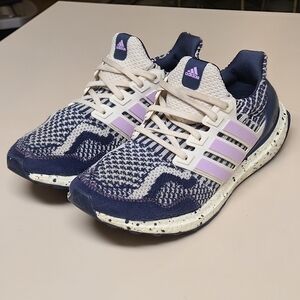 Adidas Ultra Boost 5.0 DNA running sneakers size 9 1/2